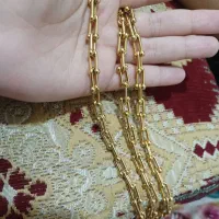 گردنبند رنگ ثابت