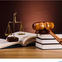 استخدام وکیل و کارآموز