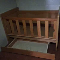 تخت نوزادی تا پنج سالگی محافظ دار کشو دار|تخت و صندلی بچه|قم, سعادتی|دیوار