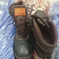 کفش‌ولباس کار