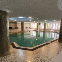 185 متر فول مشاعات. نوساز. نور و نقشه بی نظیر .VIP