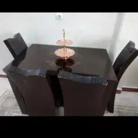 میزناهار خوری 4نفره با سه عدد صندلی