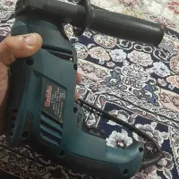 یک عدد دریل برقی