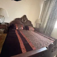 سرویس خواب چوبی با کنده کاری همراه با تشک