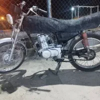 موتور 125پلاک ملی مدارک کامل به شرط میکانیک