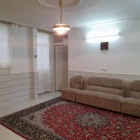 مبل راحتی در حد نو