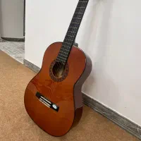 گیتار کلاسیک والنسیا گالری موسیقی آرتیاپاساژشهرسبز