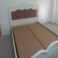 تخت خواب دو نفره و میز آرایش