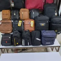 ویترین مغازه کیف فروشی|فروشگاه و مغازه|آستارا, |دیوار