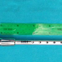 فلوت نو و بسیار زیبا فلزی|سازهای بادی|اراک, |دیوار