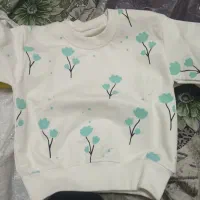 تعدادی لباس بچه گانه