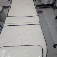 تخت|آرایشگاه و سالن‌های زیبایی|تیران, |دیوار