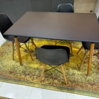 فروش ویژه میز ناهارخوری فایبر گلاس با پایه ی چوبی