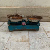 ترازوی قدیمی