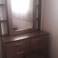 میز آرایشی جادار