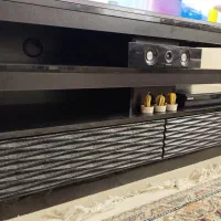 میز تلویزیون|میز تلویزیون|پرند, فاز ۳|دیوار