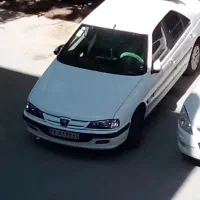 راننده با خودرو