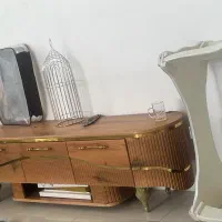 زیر تلویزیون کاملا نو بدون هیچ ایرادی