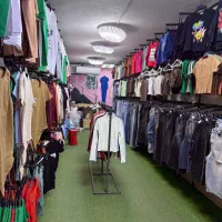 فروشنده لباس زنانه واقع در خیابان امام خمینی