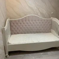 تخت و کمد کودک