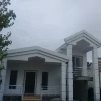 به یک زن شوهر  جهت کار در  نظافت خانه