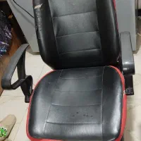 صندلی آرایشگری سالم رنگ قرمز و مشکی