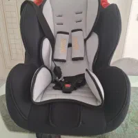 صندلی ماشین کودک. زویه