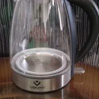 کتری برقی شیشه پیرکس چراغدار در حد خیلی نو