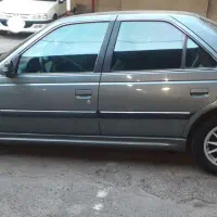 راننده با خودرو