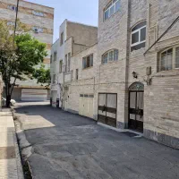 حیاط در سه طبقه ۱۷۳/۵