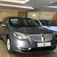 برلیانس ۳۳۰ مدل ۹۶ در حد صفر