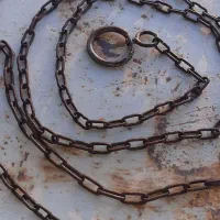 قلاده چرمی وزنجیر قدیمی|لوازم جانبی حیوانات|قزوین, |دیوار