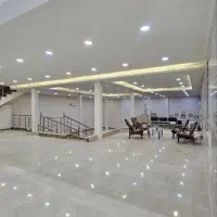 ۵۰۰متر تجاری/حیاط دار/بسیار لوکس|اجارهٔ مغازه و غرفه|قم, جهان بینی|دیوار