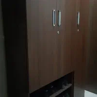 جاکفشی و کمد لباس