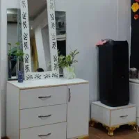 میزآرایش به همراه  دوعدد  کنسول بدون  آینه
