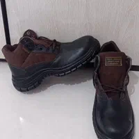 کفش ایمنی ۴۳