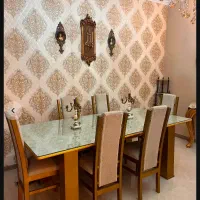 میز ناهار خوری کلاسیک در حد