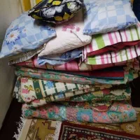 4 عدد تشک پشمی با 6 عدد بالش و یک پشه بند