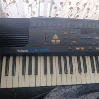 Roland E16|پیانو، کیبورد، آکاردئون|تهران, آبشار تهران (دریاچه)|دیوار