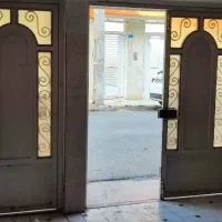 فروش ویلایی چهار واحد|فروش خانه و ویلا|قم, دروازه چوبی|دیوار