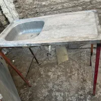 سینک همراه با کابینت وچهارپایه