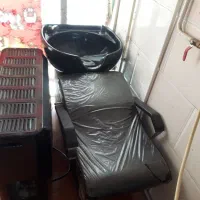 سرشور آرایشگاه آینه میز ناخون کار|آرایشگاه و سالنهای زیبایی|کرمان, |دیوار