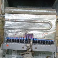 آبگرمکن بوتان ۱۸ قدیمی سالم سرویس شده