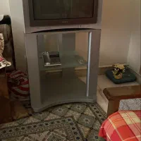 میز و تلویزیون