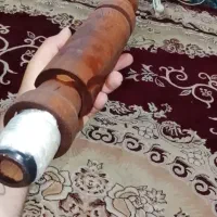 پایه قیلون چوب سرخ رخ داره