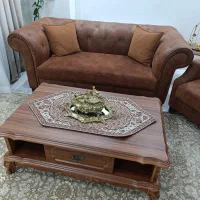مبل ۹نفره چستر  همراه میز وسط و دوعدد پاتختی|مبلمان خانگی و میز عسلی|همدان, |دیوار