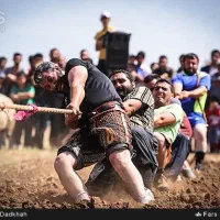 مسابقه طناب کشی همراه با جوایز نقدی