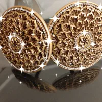 گل میخ پرده