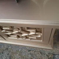 یک عدد میز تلویزیون