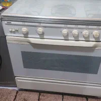 یک عدد فر گاز سینجر